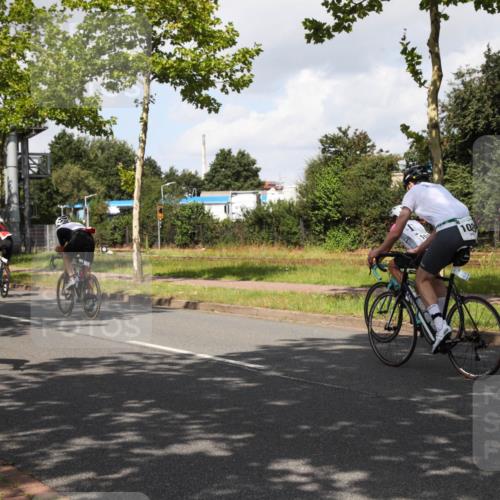 10.08.2025 - GEWOBA Citytriathlon Bremen Yannick Fuchs http://msf.ph/oto/8561502 10.08.2025 12:17:47 Radfahren 560, 566, 741, 765, 766, 933, 1025 meine-sportfotos.de