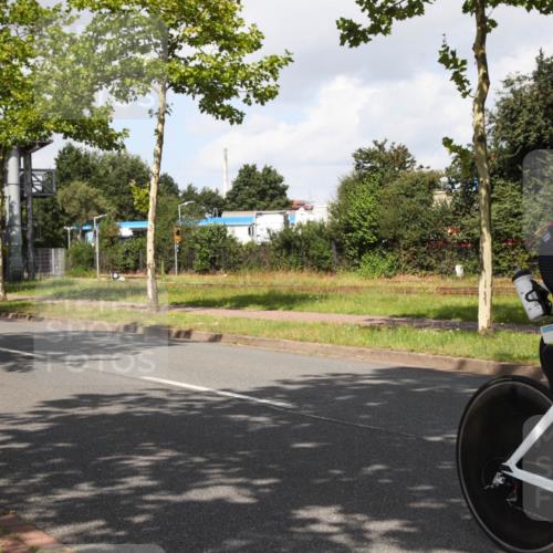 10.08.2025 - GEWOBA Citytriathlon Bremen Yannick Fuchs http://msf.ph/oto/8561507 10.08.2025 12:17:49 Radfahren 560, 566, 741, 765, 766, 933, 1025 meine-sportfotos.de