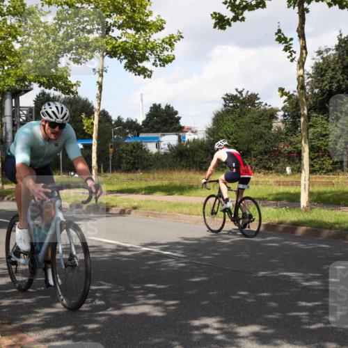 10.08.2025 - GEWOBA Citytriathlon Bremen Yannick Fuchs http://msf.ph/oto/8561563 10.08.2025 12:18:28 Radfahren 584, 637, 678, 680, 759, 763, 781, 855, 914, 919, 973, 1029 meine-sportfotos.de