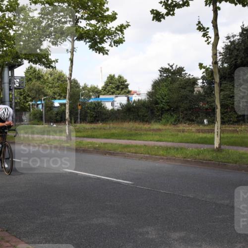 10.08.2025 - GEWOBA Citytriathlon Bremen Yannick Fuchs http://msf.ph/oto/8561568 10.08.2025 12:18:33 Radfahren 584, 637, 642, 652, 678, 680, 759, 763, 781, 855, 919, 973, 1015, 1029 meine-sportfotos.de