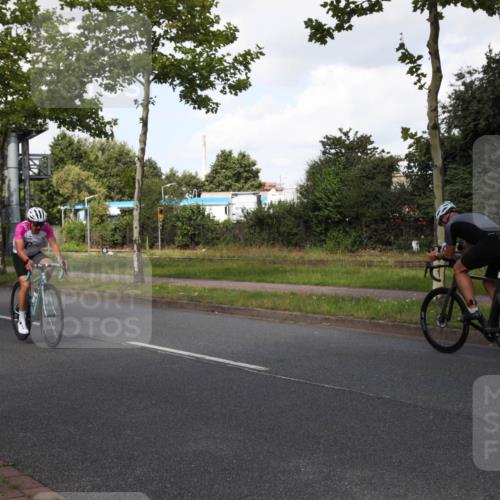 10.08.2025 - GEWOBA Citytriathlon Bremen Yannick Fuchs http://msf.ph/oto/8561581 10.08.2025 12:18:38 Radfahren 584, 637, 642, 652, 678, 680, 759, 763, 781, 855, 919, 1015, 1018, 1029 meine-sportfotos.de