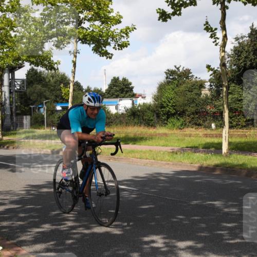 10.08.2025 - GEWOBA Citytriathlon Bremen Yannick Fuchs http://msf.ph/oto/8561604 10.08.2025 12:18:54 Radfahren 556, 642, 652, 789, 790, 825, 853, 978, 982, 1015, 1018 meine-sportfotos.de