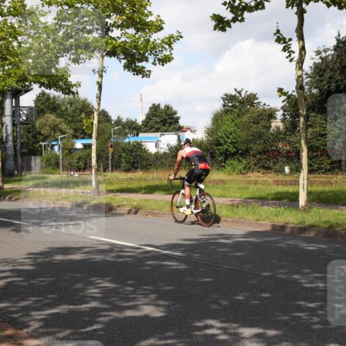 10.08.2025 - GEWOBA Citytriathlon Bremen Yannick Fuchs http://msf.ph/oto/8561624 10.08.2025 12:19:14 Radfahren 709, 750, 762, 804, 1033 meine-sportfotos.de