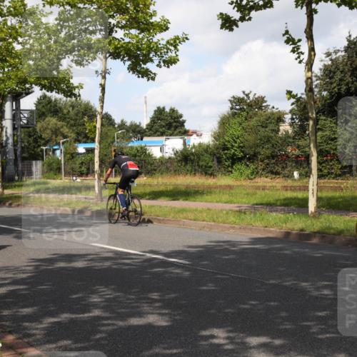 10.08.2025 - GEWOBA Citytriathlon Bremen Yannick Fuchs http://msf.ph/oto/8561632 10.08.2025 12:19:18 Radfahren 709, 750, 762, 804, 1033 meine-sportfotos.de