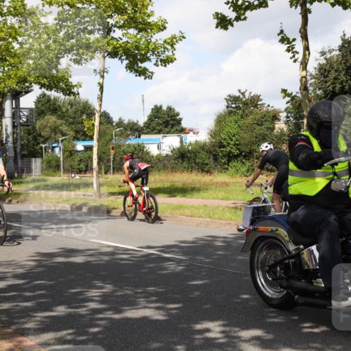 10.08.2025 - GEWOBA Citytriathlon Bremen Yannick Fuchs http://msf.ph/oto/8561645 10.08.2025 12:19:27 Radfahren 749, 750, 762, 804, 872, 1033 meine-sportfotos.de