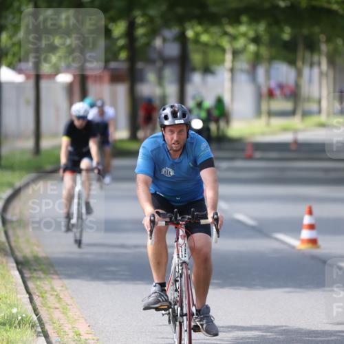 10.08.2025 - GEWOBA Citytriathlon Bremen Yannick Fuchs http://msf.ph/oto/8561666 10.08.2025 14:23:25 Radfahren 99, 154, 200, 209, 213, 222, 225, 250, 251, 317, 423, 478, 480 meine-sportfotos.de