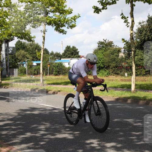 10.08.2025 - GEWOBA Citytriathlon Bremen Yannick Fuchs http://msf.ph/oto/8561683 10.08.2025 12:20:00 Radfahren 639, 719, 739, 764, 782, 784, 841, 844, 920, 1027 meine-sportfotos.de
