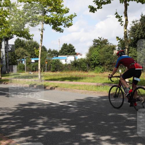 10.08.2025 - GEWOBA Citytriathlon Bremen Yannick Fuchs http://msf.ph/oto/8561687 10.08.2025 12:20:02 Radfahren 639, 719, 739, 764, 782, 784, 841, 844, 920, 1027 meine-sportfotos.de