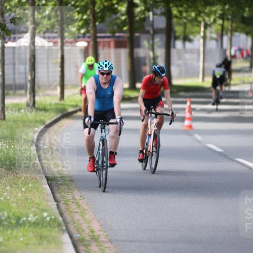 10.08.2025 - GEWOBA Citytriathlon Bremen Yannick Fuchs http://msf.ph/oto/8561703 10.08.2025 14:23:30 Radfahren 99, 154, 200, 205, 225, 234, 250, 251, 317, 478 meine-sportfotos.de