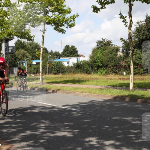 10.08.2025 - GEWOBA Citytriathlon Bremen Yannick Fuchs http://msf.ph/oto/8561710 10.08.2025 12:20:16 Radfahren 565, 570, 596, 639, 720, 782, 784, 844, 892, 920, 1027 meine-sportfotos.de