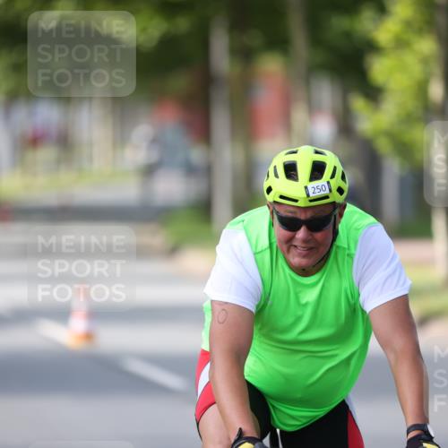 10.08.2025 - GEWOBA Citytriathlon Bremen Yannick Fuchs http://msf.ph/oto/8561738 10.08.2025 14:23:34 Radfahren 99, 154, 158, 200, 205, 225, 234, 250, 251, 317 meine-sportfotos.de