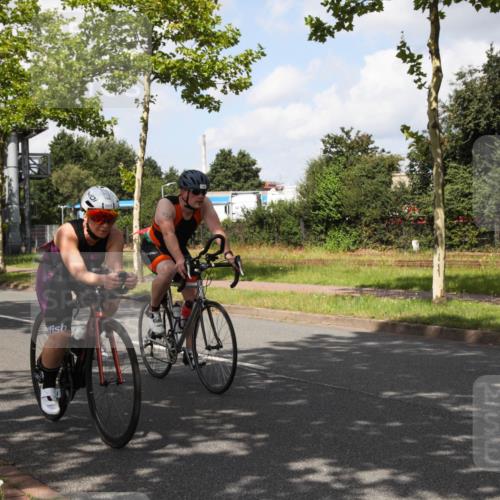 10.08.2025 - GEWOBA Citytriathlon Bremen Yannick Fuchs http://msf.ph/oto/8561784 10.08.2025 12:21:08 Radfahren 555, 558, 581, 662, 701, 758, 785, 795, 813, 869, 969, 975, 1002 meine-sportfotos.de