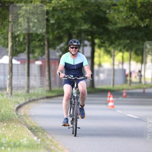 10.08.2025 - GEWOBA Citytriathlon Bremen Yannick Fuchs http://msf.ph/oto/8561839 10.08.2025 14:24:25 Radfahren 3, 169, 436, 474 meine-sportfotos.de