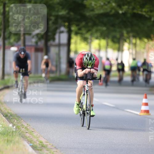 10.08.2025 - GEWOBA Citytriathlon Bremen Yannick Fuchs http://msf.ph/oto/8561855 10.08.2025 14:24:35 Radfahren 3, 165, 180, 247, 298, 488 meine-sportfotos.de