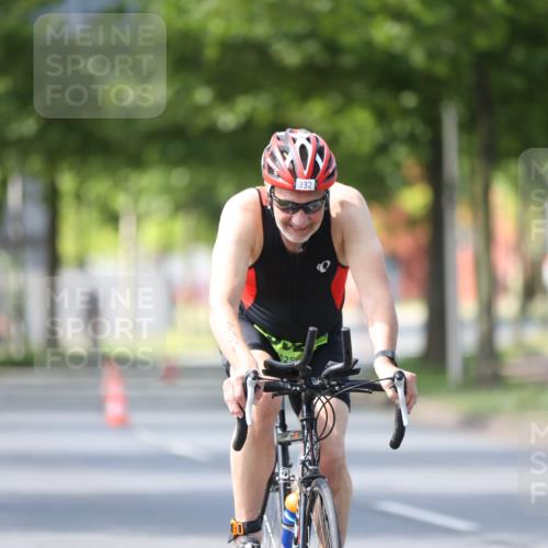 10.08.2025 - GEWOBA Citytriathlon Bremen Yannick Fuchs http://msf.ph/oto/8561934 10.08.2025 14:24:54 Radfahren 22, 165, 166, 180, 202, 235, 269, 332, 346, 432 meine-sportfotos.de