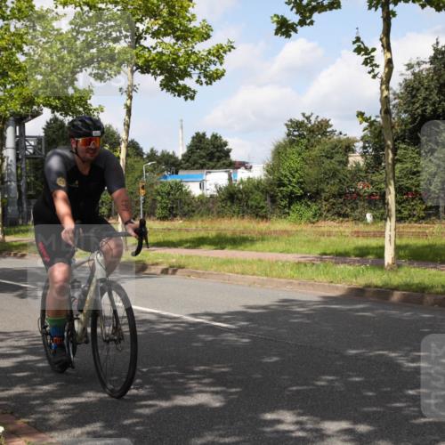 10.08.2025 - GEWOBA Citytriathlon Bremen Yannick Fuchs http://msf.ph/oto/8561956 10.08.2025 12:22:30 Radfahren 580, 602, 663, 665, 803, 848, 870, 910, 926, 1023 meine-sportfotos.de