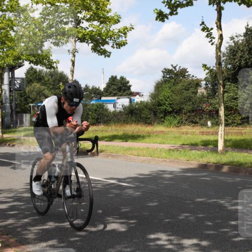 10.08.2025 - GEWOBA Citytriathlon Bremen Yannick Fuchs http://msf.ph/oto/8561962 10.08.2025 12:22:34 Radfahren 580, 602, 634, 663, 665, 803, 848, 870, 910, 926, 1023 meine-sportfotos.de