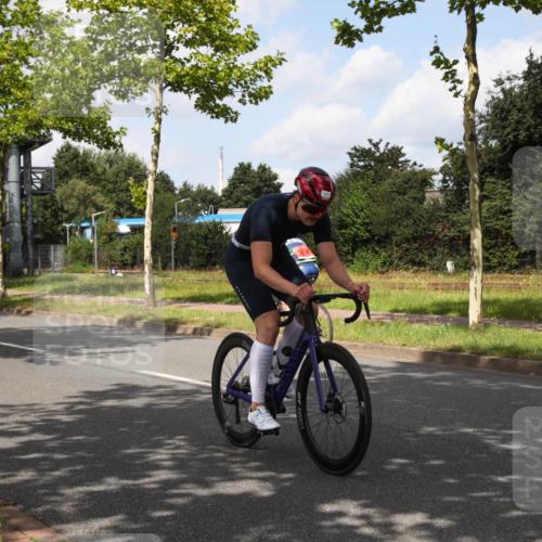 10.08.2025 - GEWOBA Citytriathlon Bremen Yannick Fuchs http://msf.ph/oto/8561966 10.08.2025 12:22:37 Radfahren 580, 602, 634, 663, 665, 803, 848, 870, 910, 926, 1023 meine-sportfotos.de