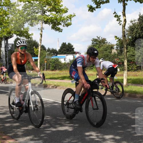 10.08.2025 - GEWOBA Citytriathlon Bremen Yannick Fuchs http://msf.ph/oto/8561984 10.08.2025 12:23:13 Radfahren 589, 603, 606, 638, 740, 921, 934, 953 meine-sportfotos.de