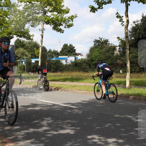 10.08.2025 - GEWOBA Citytriathlon Bremen Yannick Fuchs http://msf.ph/oto/8561996 10.08.2025 12:23:24 Radfahren 589, 606, 638, 696, 740, 754, 802, 921, 934, 945, 953 meine-sportfotos.de