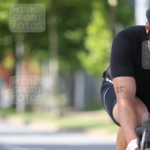 10.08.2025 - GEWOBA Citytriathlon Bremen Yannick Fuchs http://msf.ph/oto/8561999 10.08.2025 14:25:16 Radfahren 49, 85, 166, 202, 208, 235, 267, 270, 323, 326, 336, 462, 479 meine-sportfotos.de
