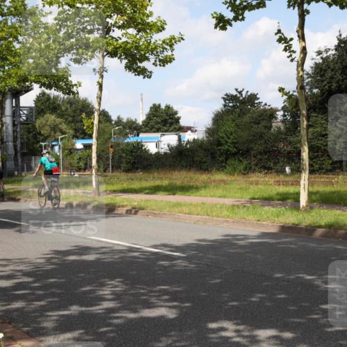 10.08.2025 - GEWOBA Citytriathlon Bremen Yannick Fuchs http://msf.ph/oto/8562007 10.08.2025 12:23:26 Radfahren 589, 606, 638, 696, 740, 754, 802, 921, 934, 945, 953 meine-sportfotos.de