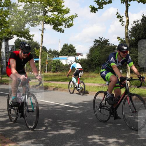 10.08.2025 - GEWOBA Citytriathlon Bremen Yannick Fuchs http://msf.ph/oto/8562013 10.08.2025 12:23:27 Radfahren 589, 606, 638, 696, 740, 754, 802, 921, 934, 945, 953, 983 meine-sportfotos.de