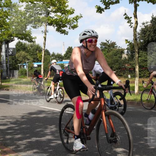 10.08.2025 - GEWOBA Citytriathlon Bremen Yannick Fuchs http://msf.ph/oto/8562030 10.08.2025 12:23:35 Radfahren 696, 746, 754, 797, 802, 831, 945, 953, 983 meine-sportfotos.de