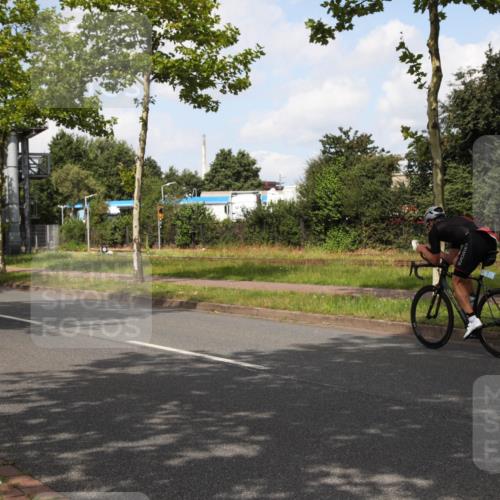 10.08.2025 - GEWOBA Citytriathlon Bremen Yannick Fuchs http://msf.ph/oto/8562033 10.08.2025 12:23:38 Radfahren 696, 746, 754, 797, 802, 831, 945, 983 meine-sportfotos.de