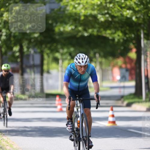 10.08.2025 - GEWOBA Citytriathlon Bremen Yannick Fuchs http://msf.ph/oto/8562049 10.08.2025 14:25:24 Radfahren 49, 85, 208, 267, 270, 323, 326, 336, 462, 479 meine-sportfotos.de