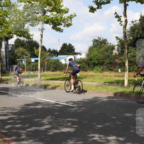 10.08.2025 - GEWOBA Citytriathlon Bremen Yannick Fuchs http://msf.ph/oto/8562067 10.08.2025 12:23:43 Radfahren 721, 746, 797, 831, 945, 983 meine-sportfotos.de