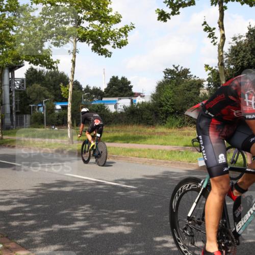 10.08.2025 - GEWOBA Citytriathlon Bremen Yannick Fuchs http://msf.ph/oto/8562091 10.08.2025 12:24:02 Radfahren 559, 614, 706, 721, 815, 879, 1028 meine-sportfotos.de