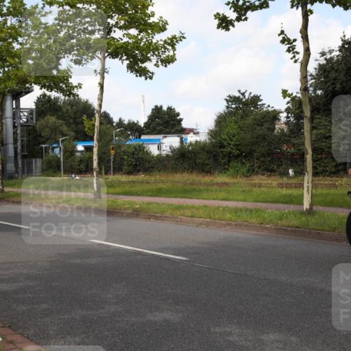 10.08.2025 - GEWOBA Citytriathlon Bremen Yannick Fuchs http://msf.ph/oto/8562104 10.08.2025 12:24:11 Radfahren 557, 614, 650, 723, 815, 879, 944, 1028 meine-sportfotos.de