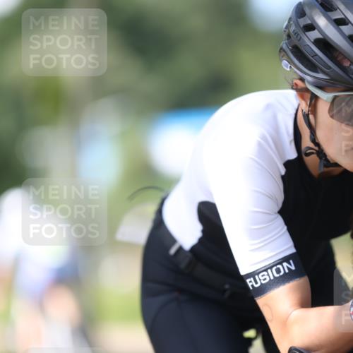 10.08.2025 - GEWOBA Citytriathlon Bremen Yannick Fuchs http://msf.ph/oto/8562107 10.08.2025 14:25:58 Radfahren 167, 181, 220, 231, 273, 325, 331, 446, 499 meine-sportfotos.de