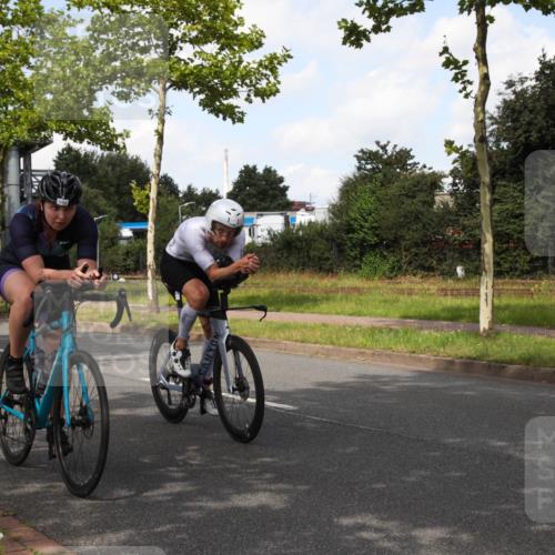 10.08.2025 - GEWOBA Citytriathlon Bremen Yannick Fuchs http://msf.ph/oto/8562113 10.08.2025 12:24:20 Radfahren 557, 613, 614, 623, 650, 723, 724, 779, 809, 883, 925, 944, 964, 1028, 1036 meine-sportfotos.de