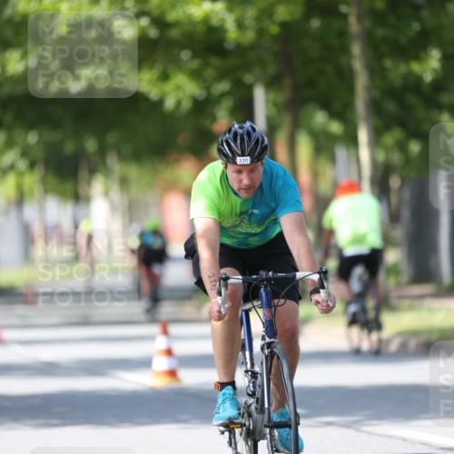 10.08.2025 - GEWOBA Citytriathlon Bremen Yannick Fuchs http://msf.ph/oto/8562140 10.08.2025 14:26:08 Radfahren 181, 220, 231, 273, 278, 325, 331, 446 meine-sportfotos.de
