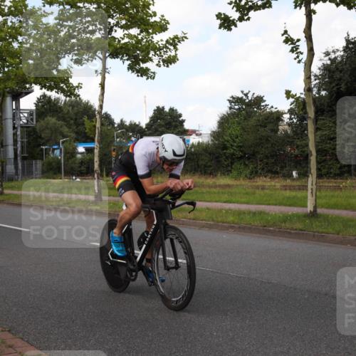10.08.2025 - GEWOBA Citytriathlon Bremen Yannick Fuchs http://msf.ph/oto/8562154 10.08.2025 12:24:48 Radfahren 597, 660, 672, 698, 737, 880, 890, 896, 954, 955, 1006 meine-sportfotos.de