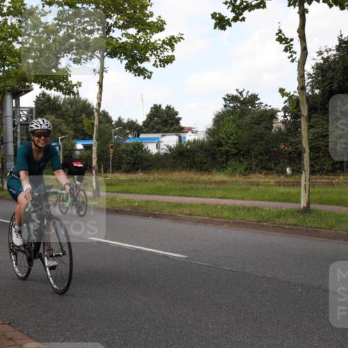 10.08.2025 - GEWOBA Citytriathlon Bremen Yannick Fuchs http://msf.ph/oto/8562185 10.08.2025 12:25:15 Radfahren 595, 619, 908, 958, 965, 1024 meine-sportfotos.de