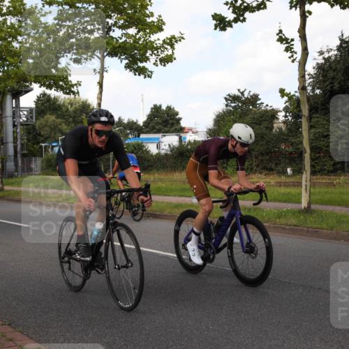 10.08.2025 - GEWOBA Citytriathlon Bremen Yannick Fuchs http://msf.ph/oto/8562198 10.08.2025 12:25:19 Radfahren 595, 619, 908, 958, 965, 1024 meine-sportfotos.de