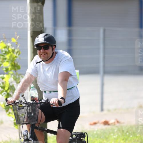 10.08.2025 - GEWOBA Citytriathlon Bremen Yannick Fuchs http://msf.ph/oto/8562208 10.08.2025 14:27:14 Radfahren 120, 189, 196, 276, 286, 305, 318, 441, 457 meine-sportfotos.de