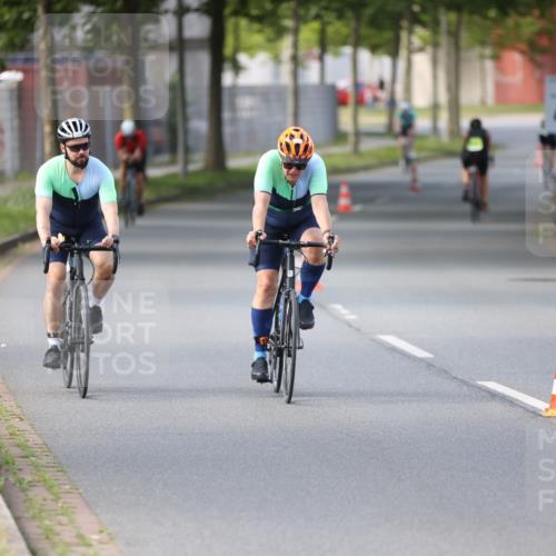 10.08.2025 - GEWOBA Citytriathlon Bremen Yannick Fuchs http://msf.ph/oto/8562213 10.08.2025 14:27:31 Radfahren 120, 156, 286, 320, 363, 441 meine-sportfotos.de