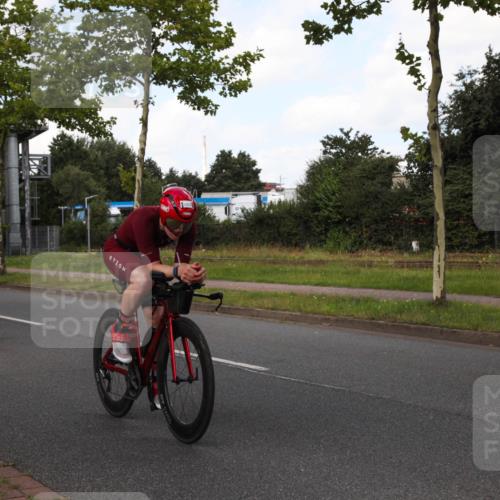 10.08.2025 - GEWOBA Citytriathlon Bremen Yannick Fuchs http://msf.ph/oto/8562227 10.08.2025 12:25:58 Radfahren 611, 661, 677, 693, 730, 755, 830, 842, 849, 865, 871, 911, 1014 meine-sportfotos.de