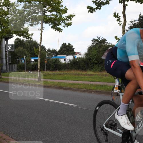 10.08.2025 - GEWOBA Citytriathlon Bremen Yannick Fuchs http://msf.ph/oto/8562260 10.08.2025 12:26:16 Radfahren 608, 611, 628, 661, 731, 786, 808, 842, 865, 871, 911 meine-sportfotos.de