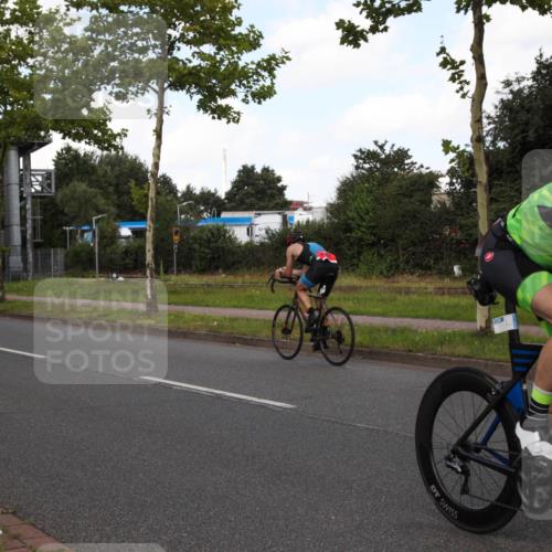 10.08.2025 - GEWOBA Citytriathlon Bremen Yannick Fuchs http://msf.ph/oto/8562307 10.08.2025 12:26:49 Radfahren 644, 668, 703, 710, 846, 889, 903, 928, 939, 946, 948 meine-sportfotos.de