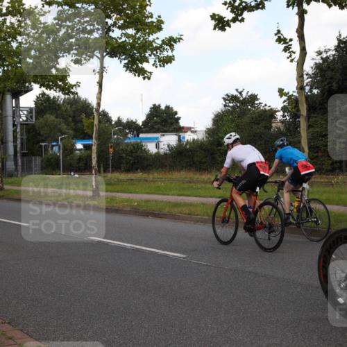 10.08.2025 - GEWOBA Citytriathlon Bremen Yannick Fuchs http://msf.ph/oto/8562320 10.08.2025 12:27:00 Radfahren 607, 644, 703, 727, 846, 889, 928, 948, 1003 meine-sportfotos.de