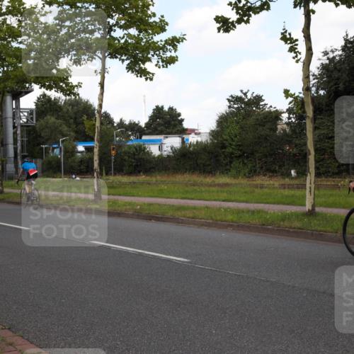 10.08.2025 - GEWOBA Citytriathlon Bremen Yannick Fuchs http://msf.ph/oto/8562323 10.08.2025 12:27:01 Radfahren 607, 644, 703, 727, 846, 889, 918, 928, 948, 1003 meine-sportfotos.de