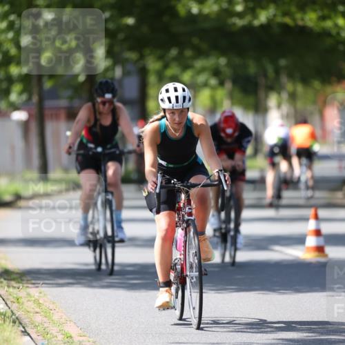 10.08.2025 - GEWOBA Citytriathlon Bremen Yannick Fuchs http://msf.ph/oto/8562336 10.08.2025 14:29:00 Radfahren 168, 172, 193, 321, 350, 403 meine-sportfotos.de