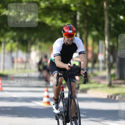 10.08.2025 - GEWOBA Citytriathlon Bremen Yannick Fuchs http://msf.ph/oto/8562358 10.08.2025 14:29:05 Radfahren 168, 172, 188, 321, 403, 447 meine-sportfotos.de