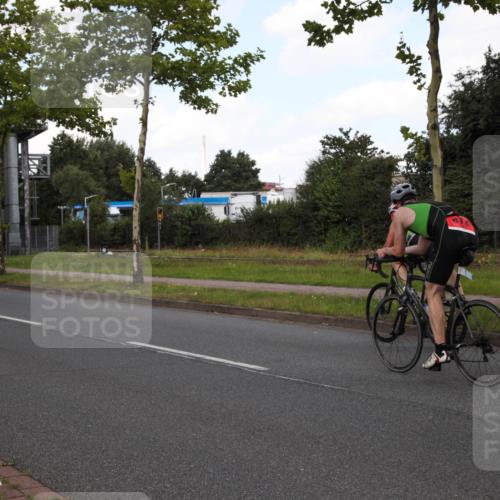 10.08.2025 - GEWOBA Citytriathlon Bremen Yannick Fuchs http://msf.ph/oto/8562370 10.08.2025 12:27:32 Radfahren 568, 586, 633, 647, 792, 835, 929, 962, 1038 meine-sportfotos.de