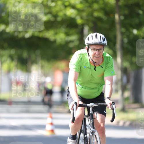 10.08.2025 - GEWOBA Citytriathlon Bremen Yannick Fuchs http://msf.ph/oto/8562375 10.08.2025 14:29:09 Radfahren 168, 172, 188, 321, 389, 403, 447 meine-sportfotos.de